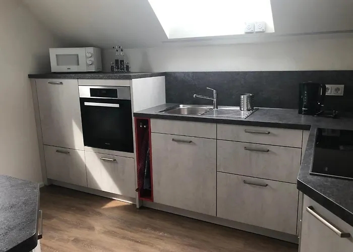 „zum Leuchtturm“ *